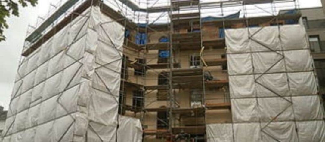 SANIERUNG WOHN- U. GESCHÄFTSHAUS